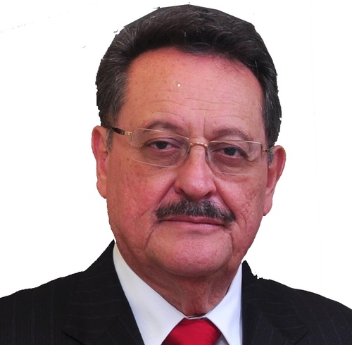Exfiscal Orellana dice que también debe hablarse del sueldo del presidente de la República