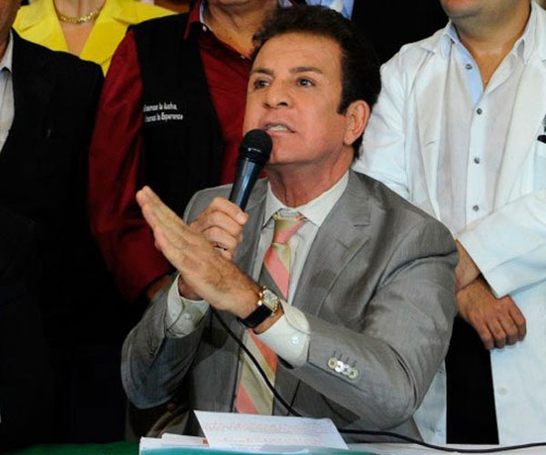 Nasralla: con elección del Fiscal "se están cumpliendo las órdenes de EEUU"