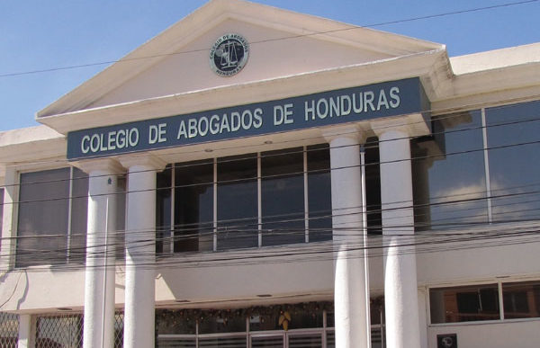 Conforman Frente Alianza en Colegio de Abogados para recuperar recursos