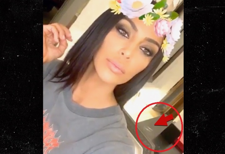 KIM KARDASHIAN