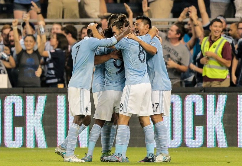 ROGER ESPINOZA