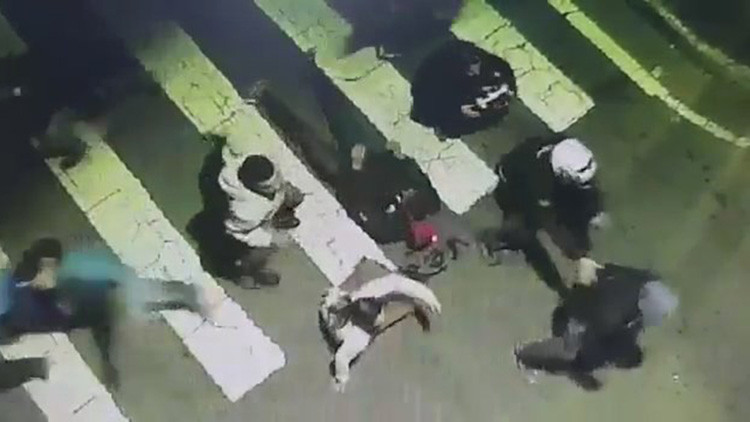 Impactante: Cuatro personas mueren arrolladas cuando socorrían a un motociclista