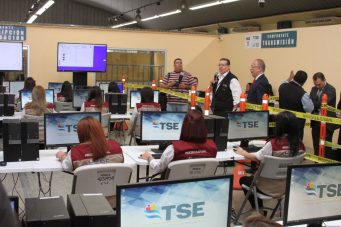 TSE asegura que proceso electoral será "correcto y transparente"