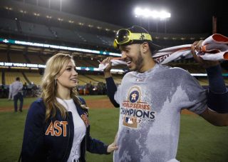 CARLOS CORREA, "SHORTSTOP" DE LOS ASTROS