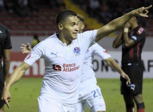 ROGER ROJAS, DELANTERO DE OLIMPIA