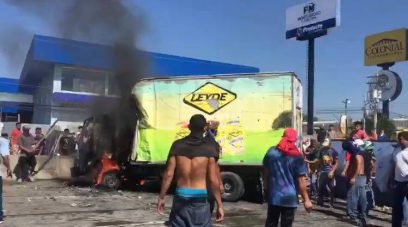 Quema de automóviles no son actos terroristas, sino solo se incurre en delitos de daños, según abogados