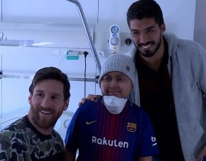 MESSI Y SUÁREZ DEL FC BARCELONA VISITARON A GUSTAVITO