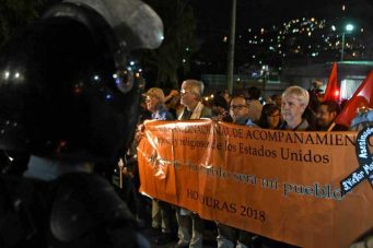 Religiosos estadounidenses piden cesar ayuda militar a Honduras