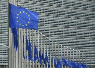 La Unión Europea felicita a Juan Orlando Hernández por su investidura