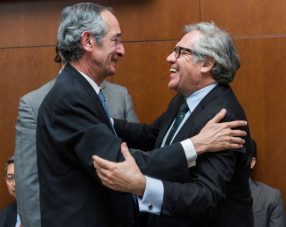 Álvaro Colom