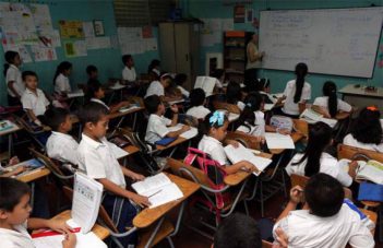 Inician operativos para evitar cobros excesivos de matricula