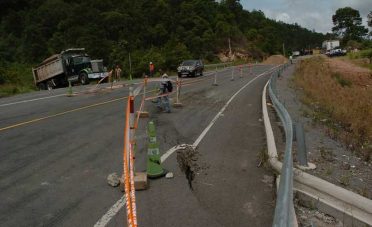 Gobierno anuncia la construcción de la carretera oriental del país