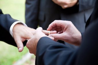 Suspenden matrimonio gay en Costa Rica ante impedimento legal