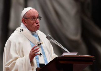 El papa desea un futuro de paz para 2018