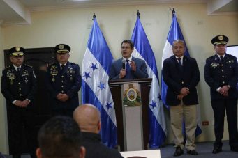 Gobierno oficializa nueva cúpula de la Policía Nacional de Honduras