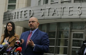 "El Chapo" dice que sin fondos para defenderse su juicio será "una farsa"