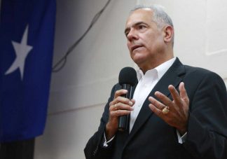 Palabras de despedida de Óscar Álvarez. Líderes azules aplaudieron su trabajo
