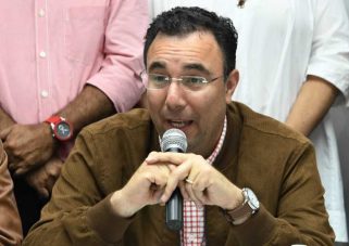 Luis pide a hondureños defender al país de los corruptos tras renuncia de Jiménez Mayor