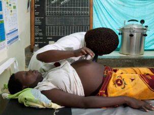 UNICEF denuncia alarmantes "riesgos" para los bebes nacidos en los países pobres