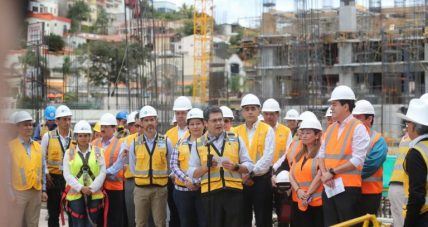 El gobierno asegura que en menos de un mes ha creado siete mil empleos