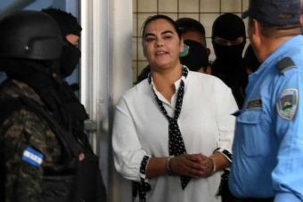 Mañana continúa audiencia inicial de Rosa Elena Bonilla de Lobo.