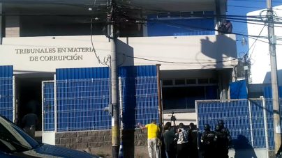 Miguel Pastor, Walter Maldonado y  Daysi Zuñiga en declaración de imputados en Tribunales en Materia de Corrupción
