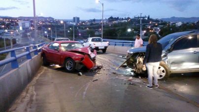 Dos personas gravemente heridas en aparatoso choque vehicular en Tegucigalpa