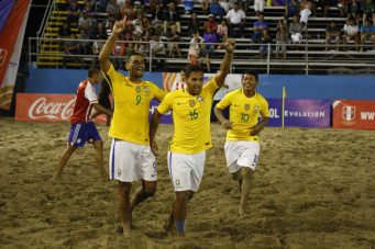 Brasil campeón de Copa América de fútbol playa al golear a Paraguay
