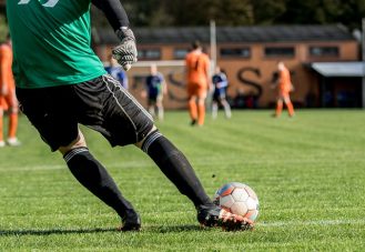 Futbolistas podrán seguir compitiendo en Israel los sábados (día de reposo)