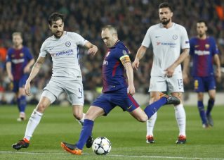 Iniesta se plantea dejar el Barça para ir al fútbol chino