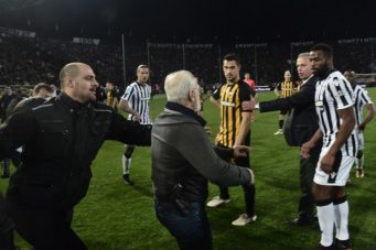 Tres años sin acceso a los estadios para el presidente 'pistolero' del PAOK