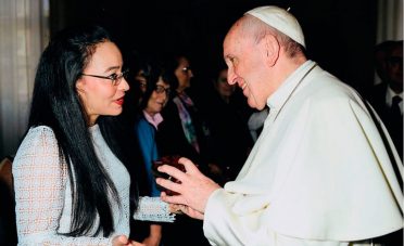 Papa Francisco y directora del CNA coinciden en luchar contra corrupción en Honduras