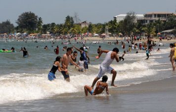 Expertos advierten a veraneantes sobre enfermedades genitourinarias por desenfreno sexual