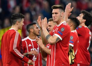 El Bayern Múnich pasa apuros para eliminar al Sevilla en cuartos de Champions