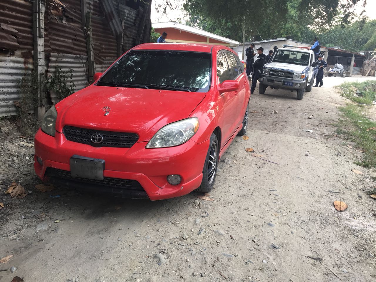 Policía captura un sospechoso y ubica el auto que habrían utilizado asesinos del guardia seguridad