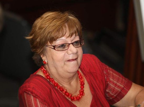 Doris lamenta que por la corrupción los gobiernos no son capaces de mantener a Hondutel y ENEE