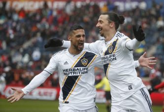 Ibrahimovic estrena titularidad en los Galaxy con gol ante Chicago