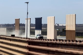 Trump despliega militares en la frontera con México para detener la inmigración ilegal