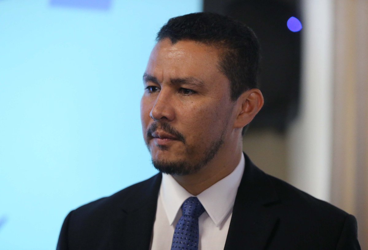 comisión paralela