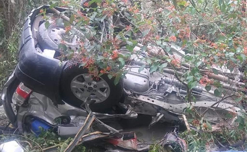 Dos personas muertas y dos heridos deja aparatoso volcamiento en Taulabé, Comayagua