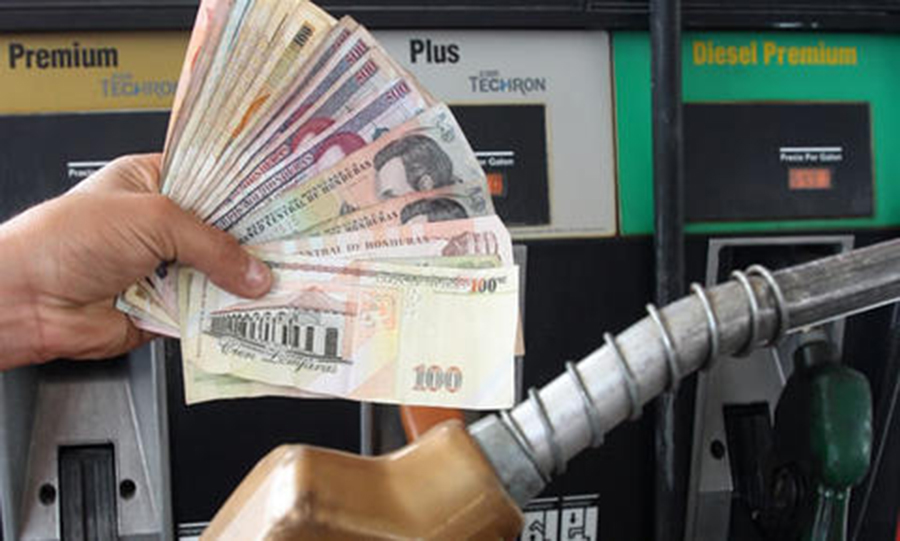 Leves aumentos en el precio de la gasolina a partir del próximo lunes