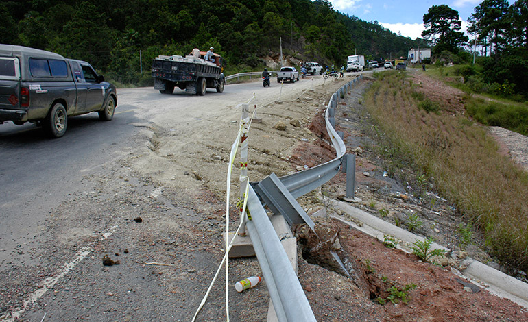 Este mes iniciarán trabajos en fallas geológicas en carretera hacia Danlí