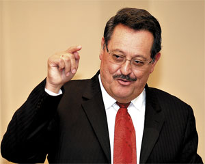 edmundo orellana