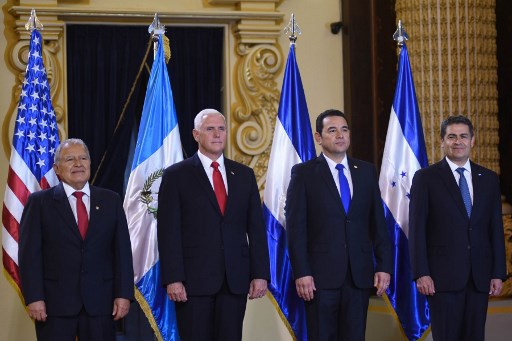 Pence demanda a norte de Centroamérica frenar "éxodo" de migrantes ilegales
