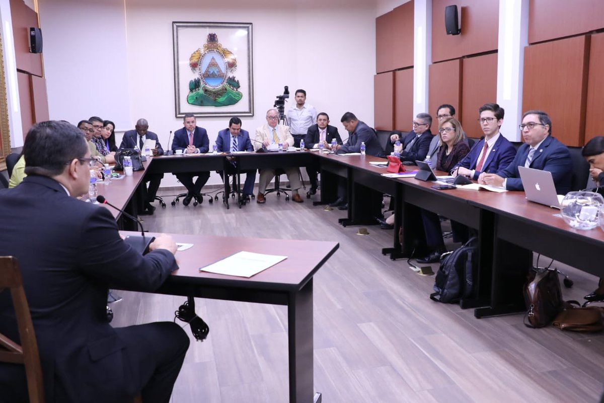 Bancada de Libre votará en contra de elección del Fiscal General, asegura Casaña