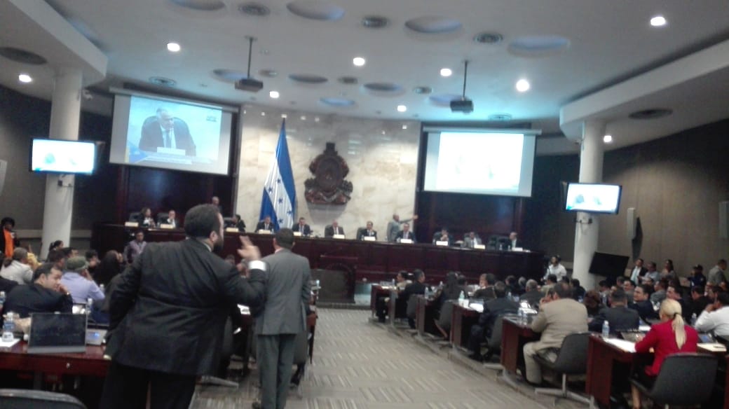 Oposición dice no descansará hasta meter en la cárcel a los corruptos de Honduras