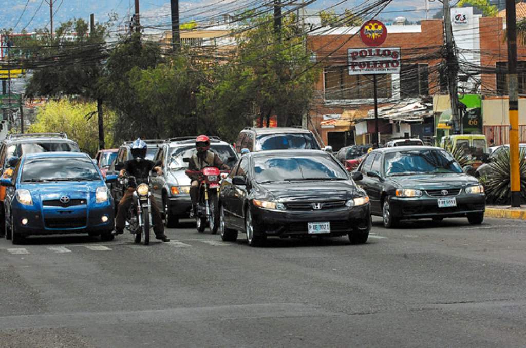 Importadores de petróleo dudan si el "Hoy No Circula" funcione en Honduras