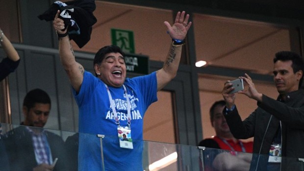 Maradona ofrece más de $10.000 de recompensa para descubrir quién lo dio por muerto