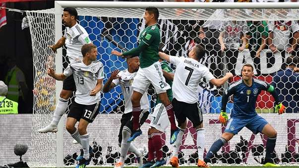 México sorprende 1-0 a la campeona Alemania en su inicio en el Mundial