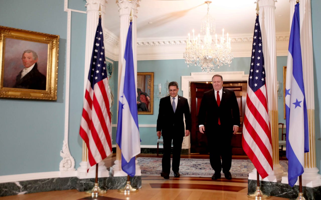 Presidente JOH a secretario Pompeo: “Abogo para que familias hondureñas en EEUU no sean separadas”